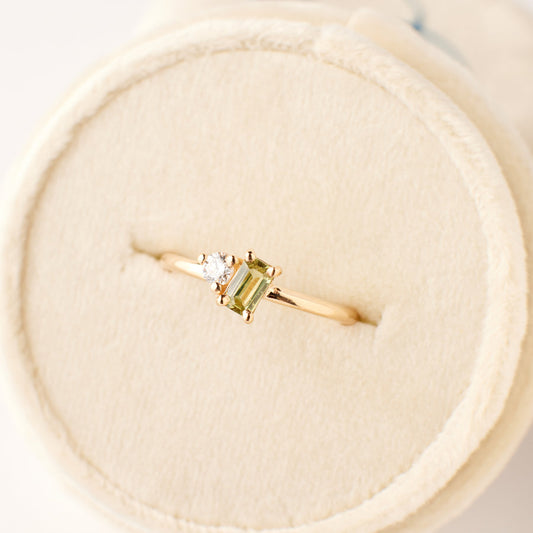 Baguette Birthstone Ring - Peridot in 14k Rose Gold