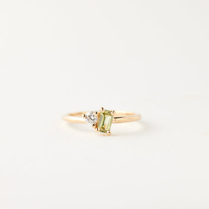 Baguette Birthstone Ring - Peridot in 14k Rose Gold